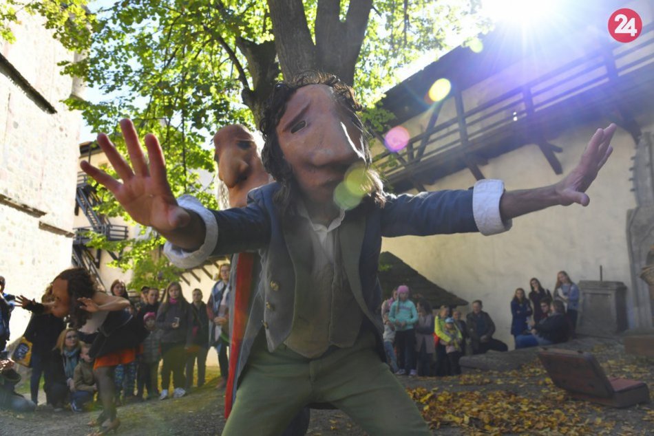 Ilustračný obrázok k článku Viac ako 90 umelcov na desiatich scénach: Štiavnica bude žiť festivalom Amplión