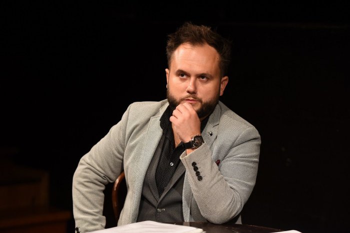 Ilustračný obrázok k článku Trnavské divadlo má nového umeleckého šéfa: Juraj Bielik predstavil divadelnú sezónu