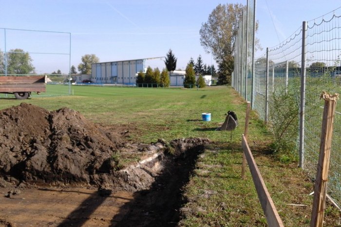 Ilustračný obrázok k článku FOTO, Chystajte športové náčinie: V Šali vzniká SKATEBOARD – BMX park