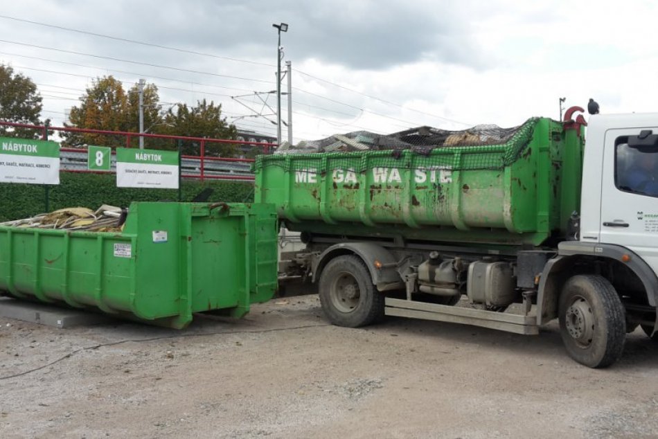 Ilustračný obrázok k článku Koronavírus spôsobil zmenu aj pri odpade: Ako to bude s vývozom smetí?