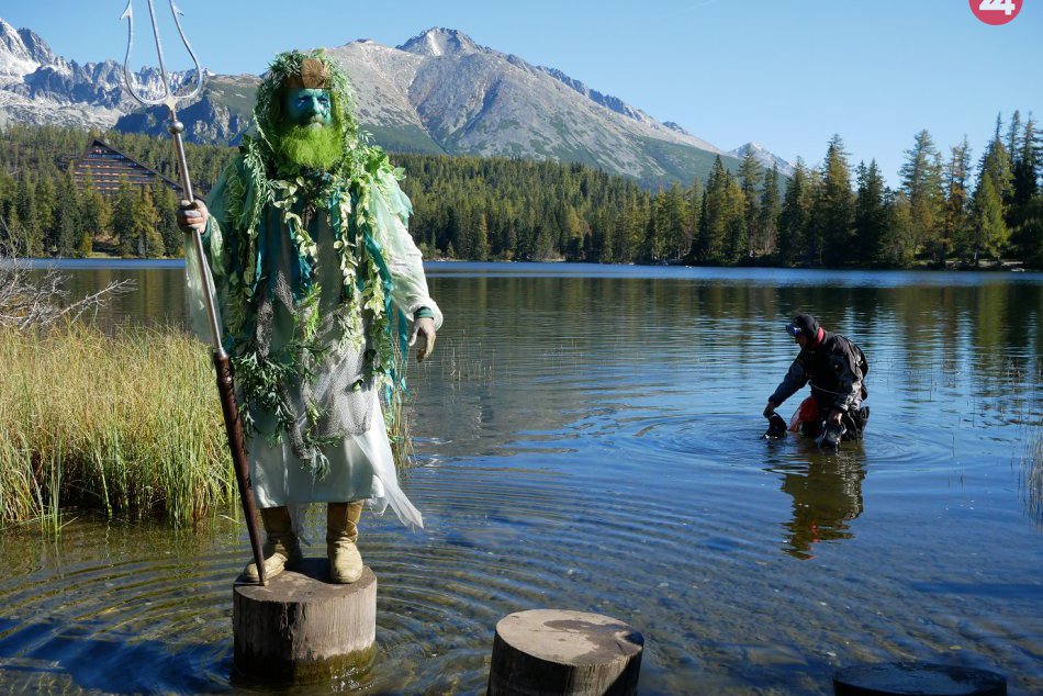 Ilustračný obrázok k článku Potápači upratovali plesá: Našiel sa tomahawk od Gojka Mitiča!