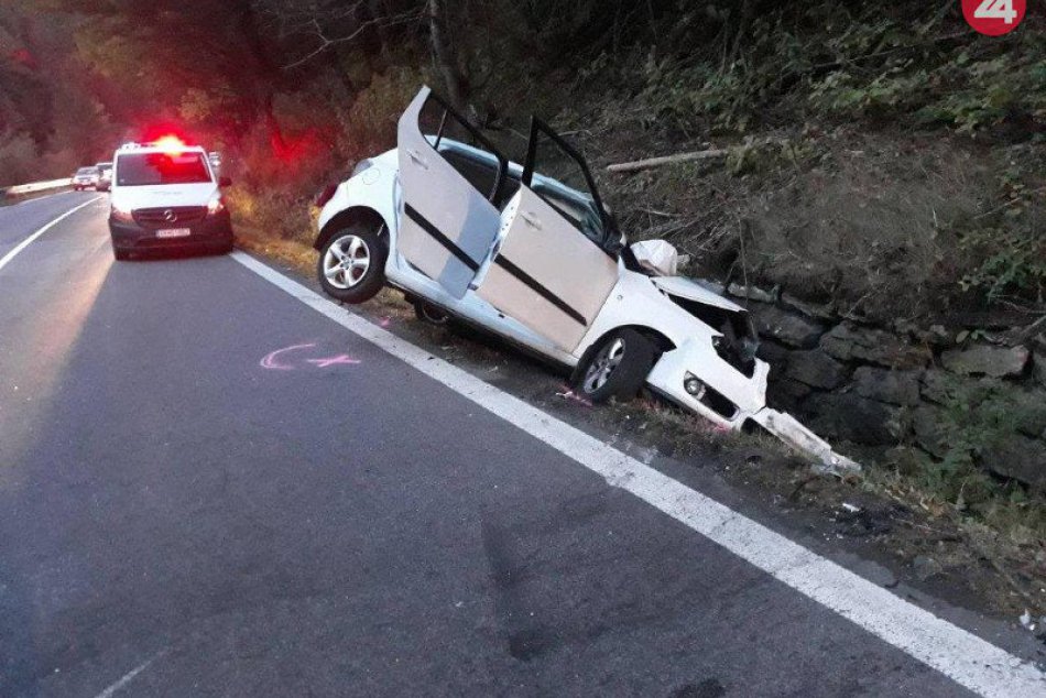 Ilustračný obrázok k článku Momenty hrôzy na Liptove: Zrážku autobusu s autom neprežil jeden človek