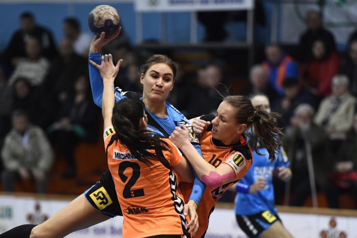 Ilustračný obrázok k článku Naše hádzanárky vyhrali o 9 gólov: Bánovčanky cestovali domov bez bodov