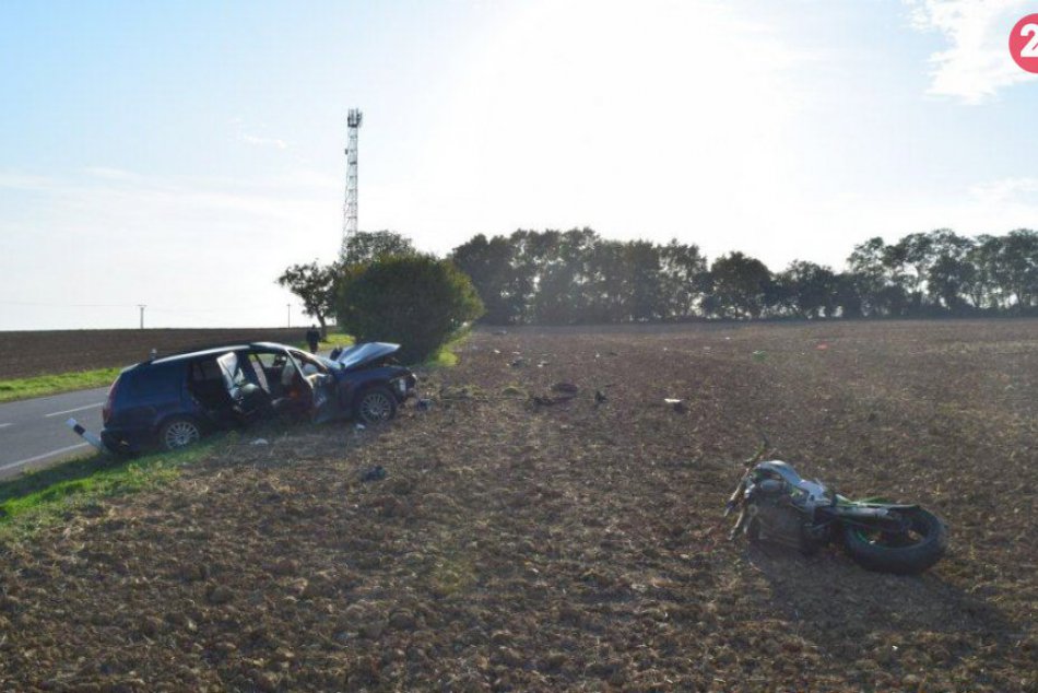 Ilustračný obrázok k článku Čelná zrážka auta s motocyklom: Tragická smrť motorkára pri Chtelnici