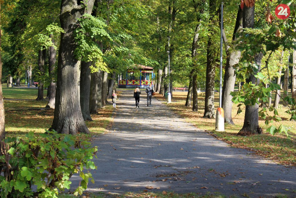 Ilustračný obrázok k článku VIDEO a FOTO: Do bystrického parku zavítala jeseň. Nádhera, ktorá pohladí na duši