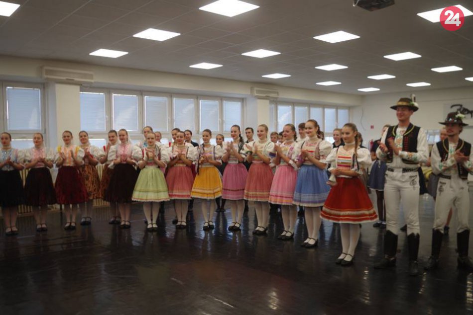 Ilustračný obrázok k článku Folklórny súbor Zemplín už vo vynovených priestoroch: Pozrite si FOTKY z miesta