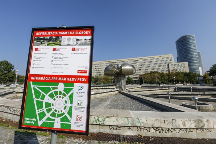 Ilustračný obrázok k článku FOTO + VIDEO: Námestie slobody postupne mení svoju tvár. Onedlho príde na rad aj fontána