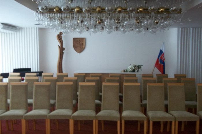 Ilustračný obrázok k článku V Šali padli návrhy na významné ocenenia mesta: Poslanci ich budú schvaľovať