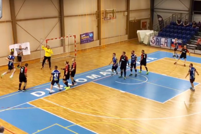 Ilustračný obrázok k článku Víťaznú šnúru Šaľanom pretrhli Pieštany: Hádzanári remízou získali jeden bod