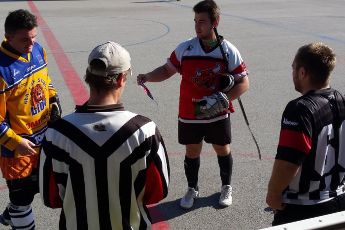 Ilustračný obrázok k článku Dva zápasy neodohrali: Prešovská hokejbalová liga priniesla aj kontumačné výsledky