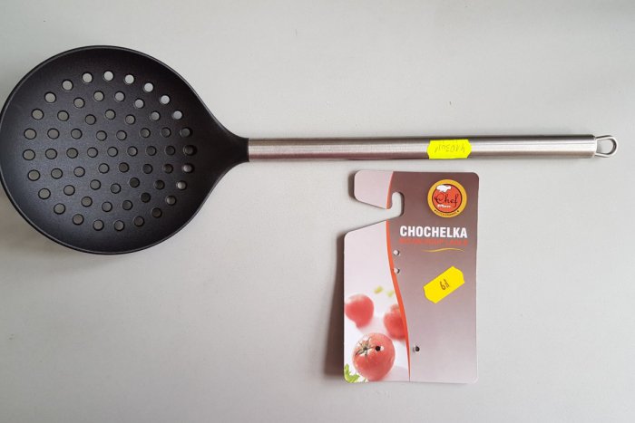 Ilustračný obrázok k článku Odborníci varujú: Na trhu sa môže nachádzať nebezpečná nylonová naberačka z Číny