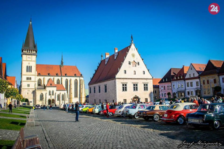 Ilustračný obrázok k článku VIDEO a FOTO: Jesenný zraz veteránov: TAKÉTO skvosty zaplnili bardejovské námestie