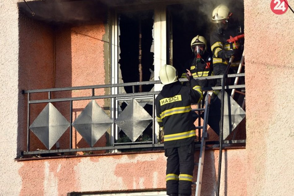 Ilustračný obrázok k článku Starší pár RATOVALI hasiči: POŽAR zachvátil izbu, môže za to masážny prístroj