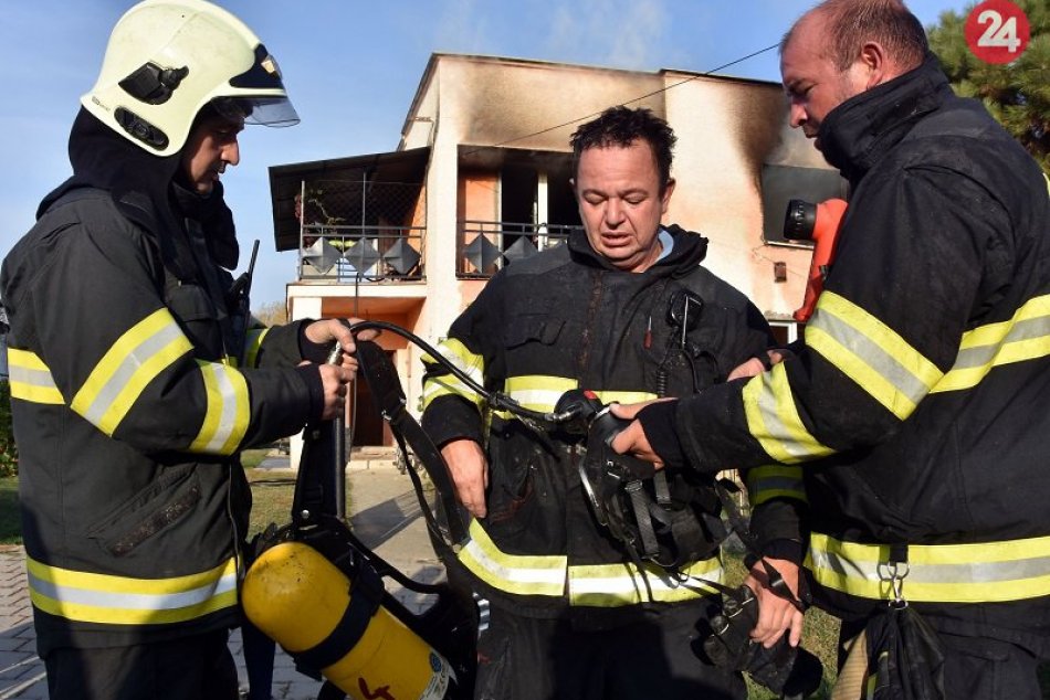 Ilustračný obrázok k článku Požiar rodinného domu: Zásah na Prievidzskej ulici v Handlovej