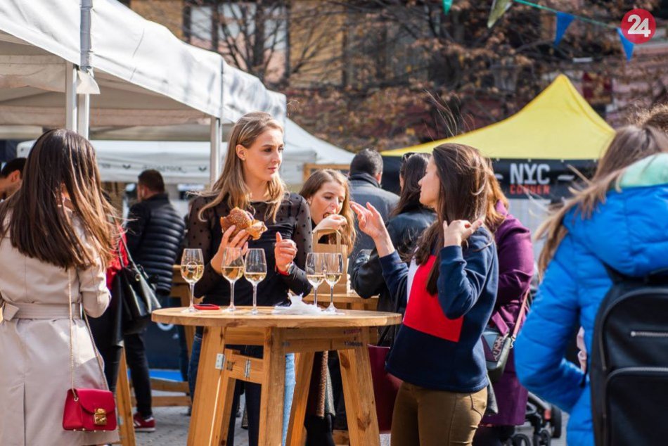 Ilustračný obrázok k článku Stretnutie s priateľmi pri dobrom jedle: V centre Bratislavy otvorili obľúbené podujatie