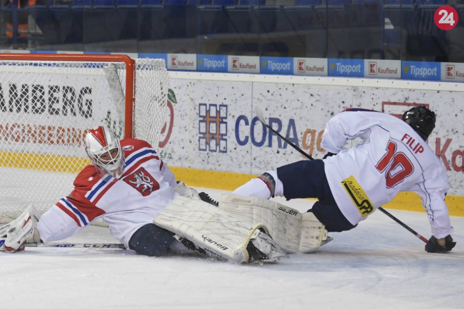 Ilustračný obrázok k článku Slováci vyhrali v zápase legiend nad Českom 8:7, rozhodol Kroták!