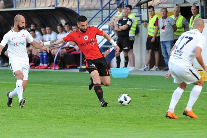 Ilustračný obrázok k článku Po pohárovej prehre so Skalicou nestačili v lige Ružomberčania ani na Sereď