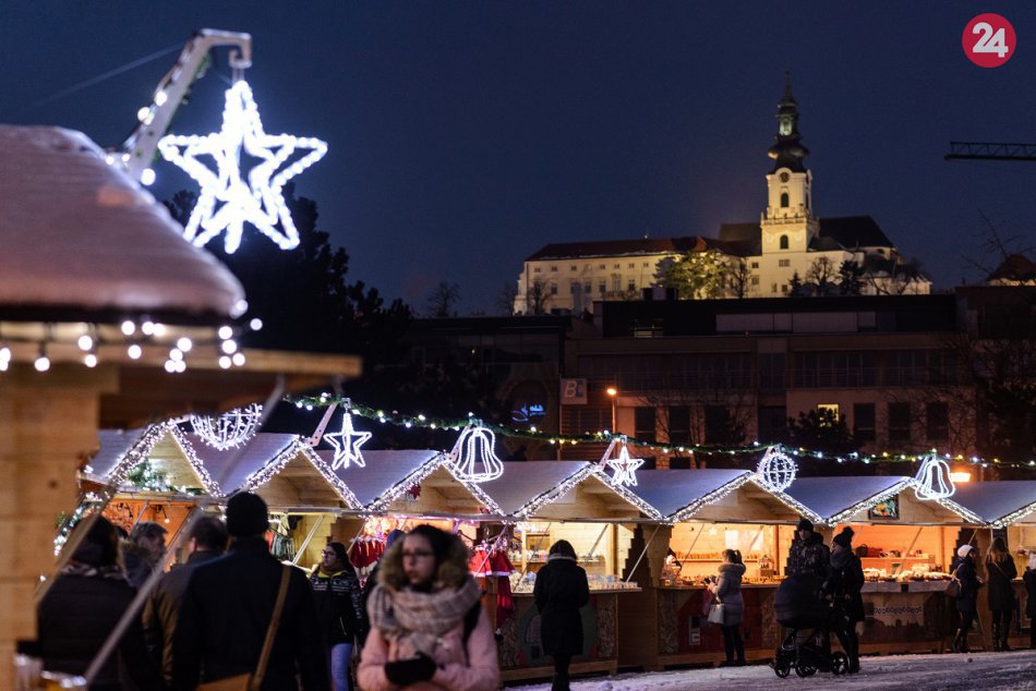 Ilustračný obrázok k článku Mikuláš, koledy i Betlehemské svetlo: Kompletný program vianočných podujatí v Nitre
