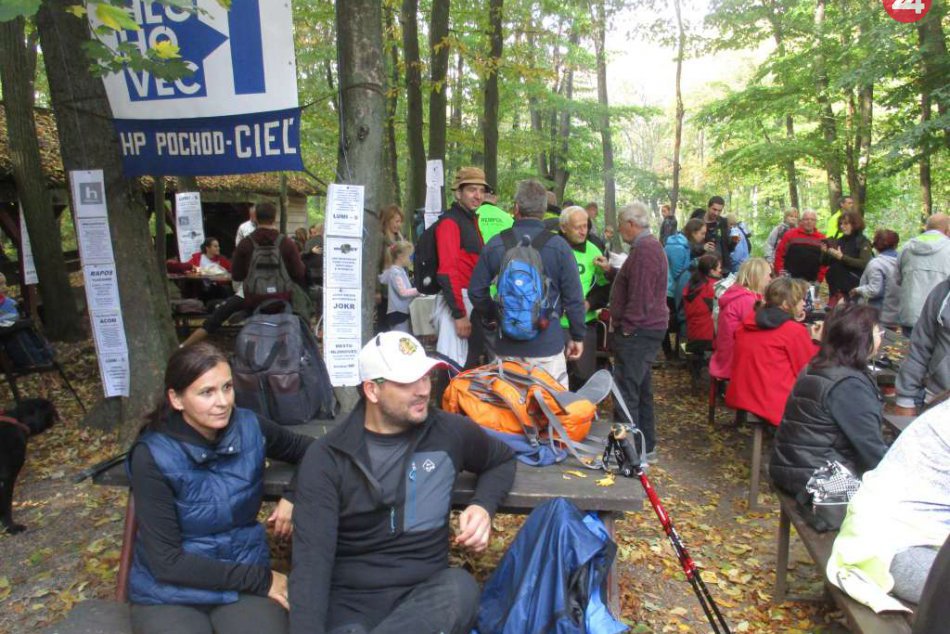 Ilustračný obrázok k článku Turisti sa rozlúčili s babím letom: Jesenné "Hápéčko" zaznamenalo rekordnú účasť