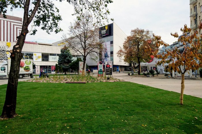 Ilustračný obrázok k článku Kamenné námestie mení svoju podobu. Asfalt v budúcnosti nahradí kamenná dlažba