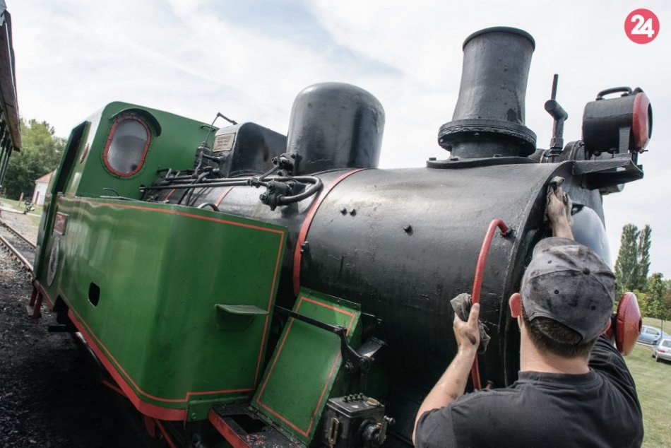 Ilustračný obrázok k článku Nitrianska poľná železnica je opäť v prevádzke: Jazdu vlakom si musíte objednať