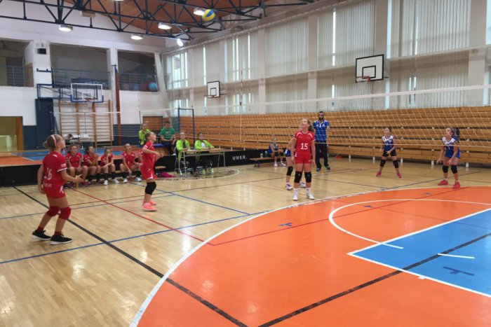 Ilustračný obrázok k článku Prvýkrát zasiahli do ligových bojov aj najmladšie volejbalistky: Takto si poradili na turnaji