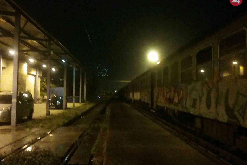 Ilustračný obrázok k článku Hasiči zasahujú pri požiari štyroch vagónov pri ŽST Bratislava-Nové Mesto