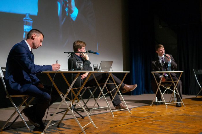 Ilustračný obrázok k článku Predvolebná primátorská diskusia v Kremnici: KOMPLETNÝ VIDEOZÁZNAM