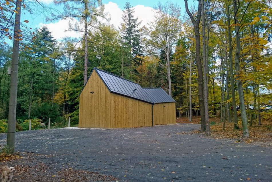 Ilustračný obrázok k článku FOTO: To­alety na Kamzíku za cenu ro­din­ného domu sú dokončené. Kedy ich otvoria?