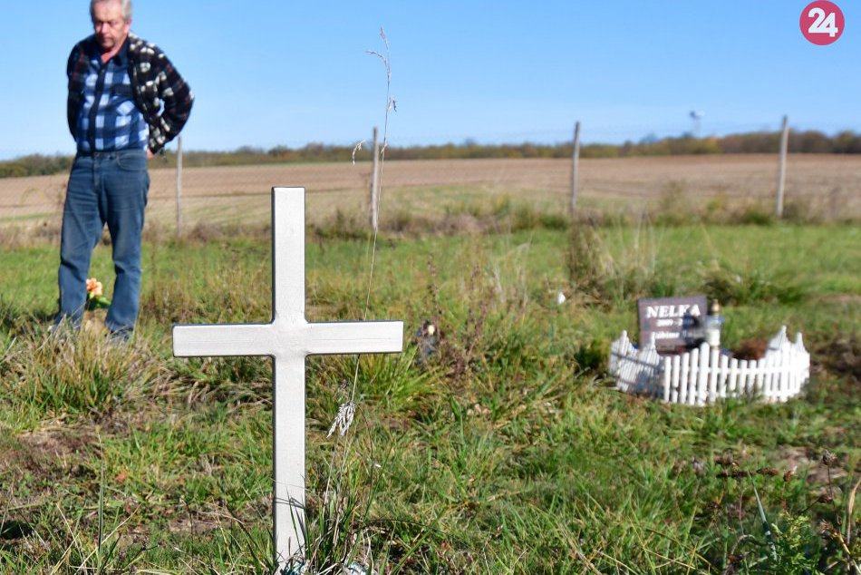 Ilustračný obrázok k článku Nájdete ho neďaleko Michaloviec: Toto je naozaj nevšedný cintorín, FOTO