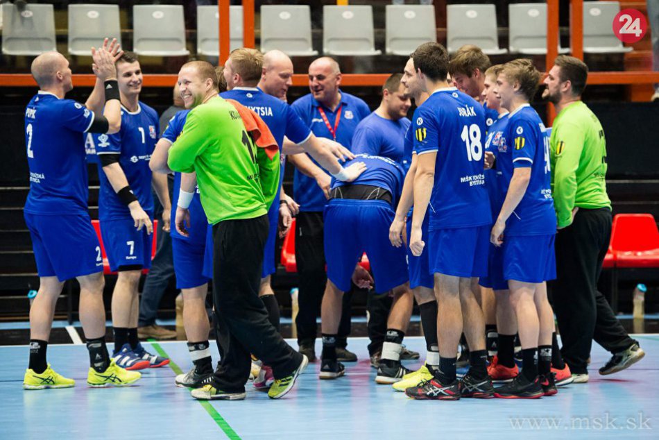 Ilustračný obrázok k článku Považská začína európsku púť v Taliansku: Aké šance máme proti včelám?