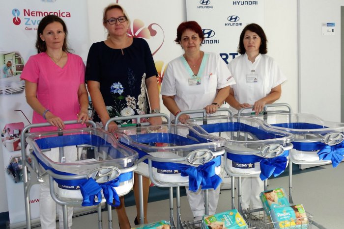 Ilustračný obrázok k článku Prevoz bábätiek bude bezpečnejší. Zvolenská nemocnica dostala nové novorodenecké lôžka