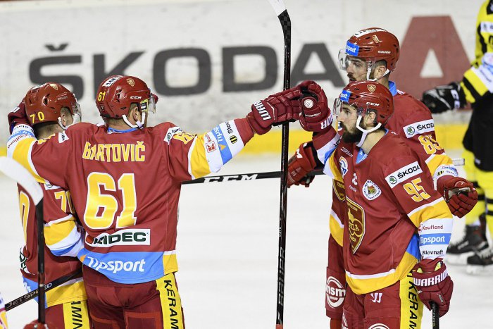 Ilustračný obrázok k článku Detvania potrápili Duklu Trenčín: Vojaci prehrali druhý zápas za sebou, VIDEO, FOTO