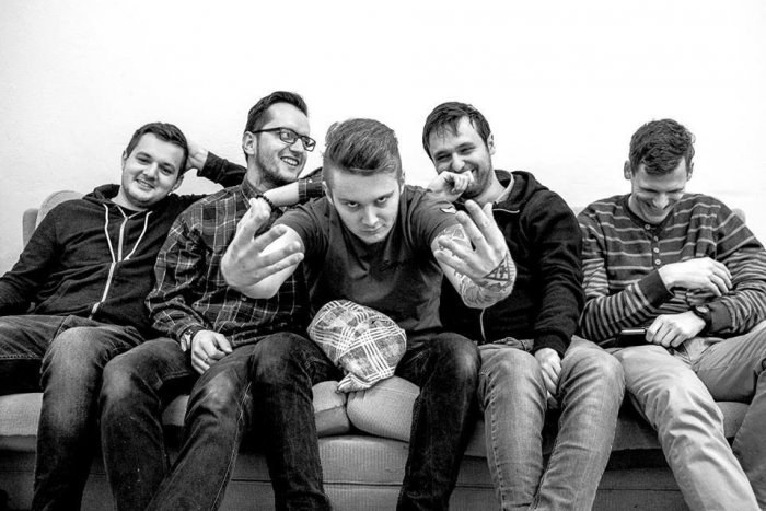 Ilustračný obrázok k článku Trenčiansky Uhol Dopadu o novom videoklipe: Je to memento, že sa nesmieme vzdávať! VIDEO