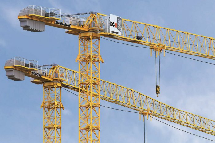 Ilustračný obrázok k článku Kvôli inštalácií žeriavu obmedzili dopravu. Uzavretá je Továrenská ulica