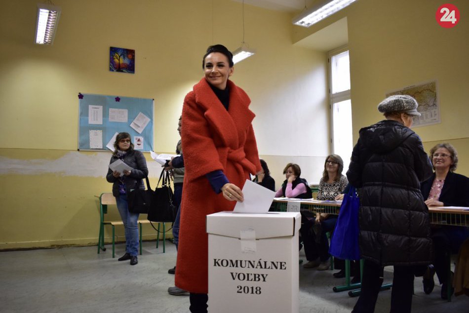 Ilustračný obrázok k článku FOTO: Polaček, Petruško, Novotný aj Bašistová už odvolili. Čas do ukončenia volieb strávia so svojimi najbližšími