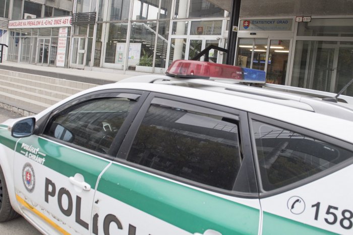 Ilustračný obrázok k článku U mužov zákona je dusno: Inšpekcia prešetruje, či z polície unikajú informácie