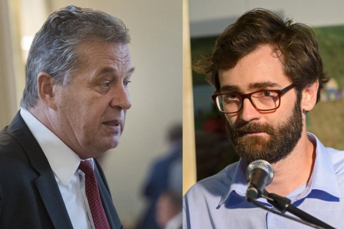 Ilustračný obrázok k článku Dvonč priznal porážku: Zablahoželal Hattasovi, ktorý sa stal novým primátorom Nitry