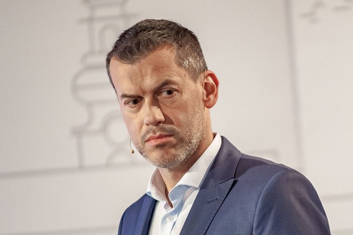 Ilustračný obrázok k článku Kašper v tom má po voľbách jasno: Bude poslancom v parlamente, v BBSK aj v Bystrici?