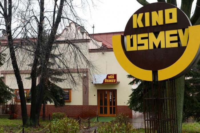 Ilustračný obrázok k článku Kamenné kino Úsmev je otvorené, i keď s obmedzenou kapacitou divákov