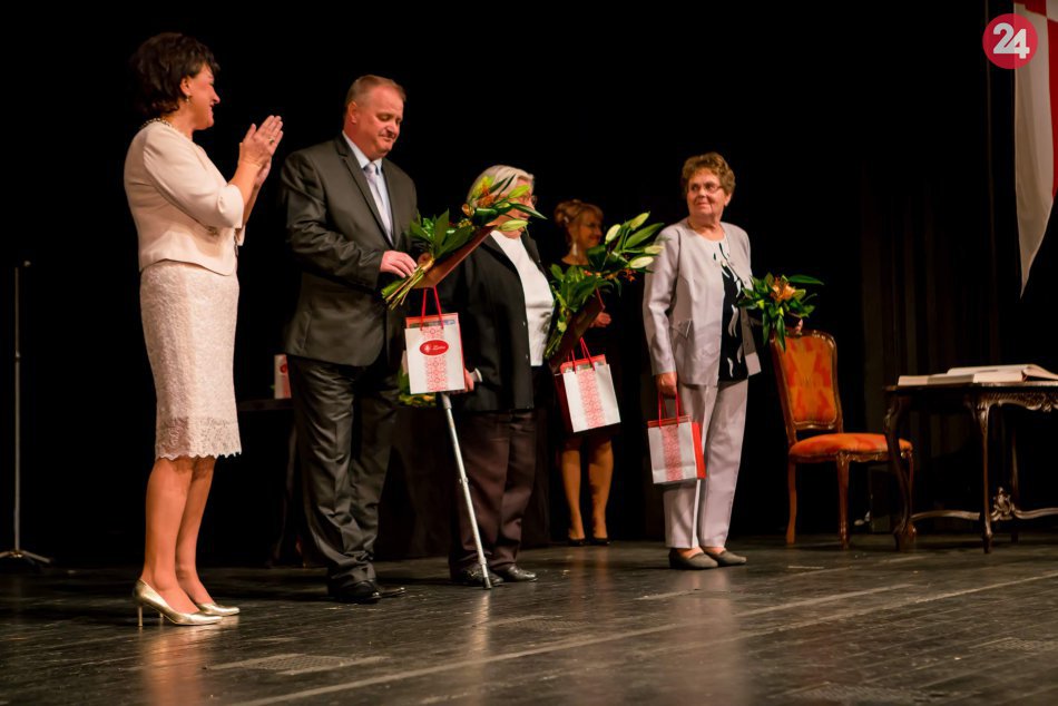 Ilustračný obrázok k článku FOTO: Zvolen udeľoval najvyššie ocenenia. Ušli sa divadlu, právnikovi aj farárovi