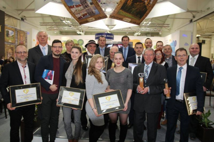 Ilustračný obrázok k článku Máte obľúbenú reštauráciu, podujatie, či kultúrne zariadenie? Nominujte ich na ocenenie kraja