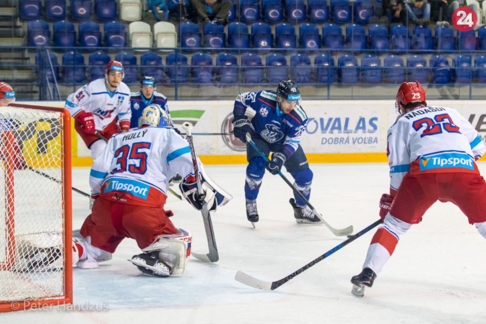 Ilustračný obrázok k článku Liptáci sa predstavili v Poprade: O výsledku rozhodli tri góly za tri minúty, FOTO