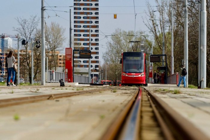 Ilustračný obrázok k článku Električka o krok bližšie k Petržalčanom: Projekt 2. etapy električkovej trate získal územné rozhodnutie