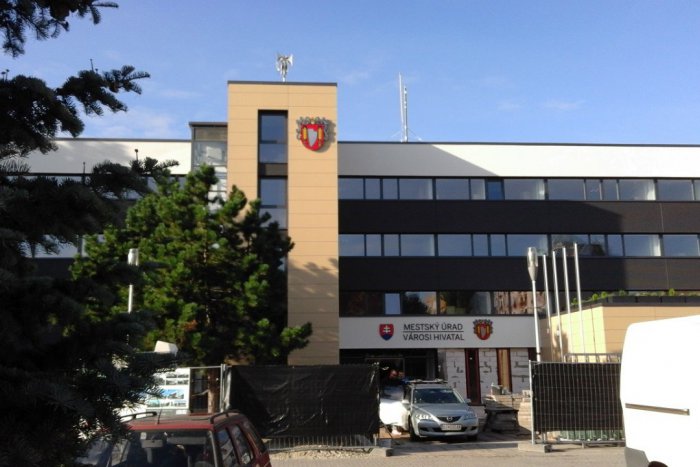 Ilustračný obrázok k článku Šalianski poslanci odklepli rozpočet: Mesto bude pokračovať v projektoch