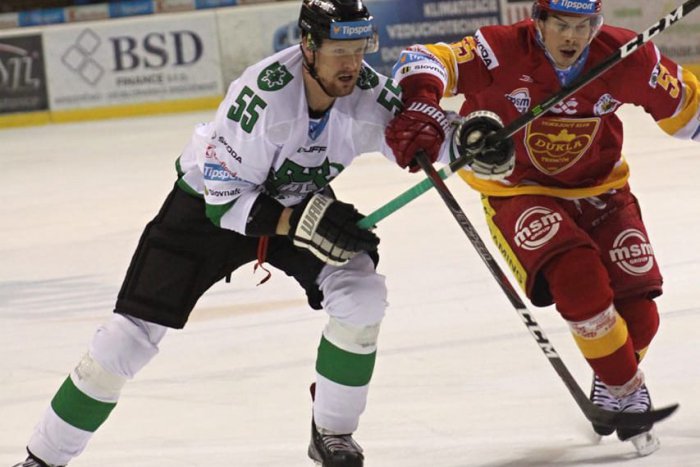 Ilustračný obrázok k článku Novozámčania rabovali v Trenčíne: Košarišťan s čistým štítom! FOTO