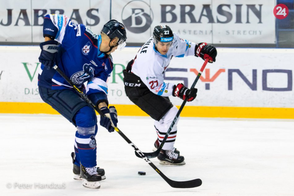 Ilustračný obrázok k článku Kamzíci sa z víťazstva netešili: Po zbabranej druhej tretine v Bystrici bez bodu