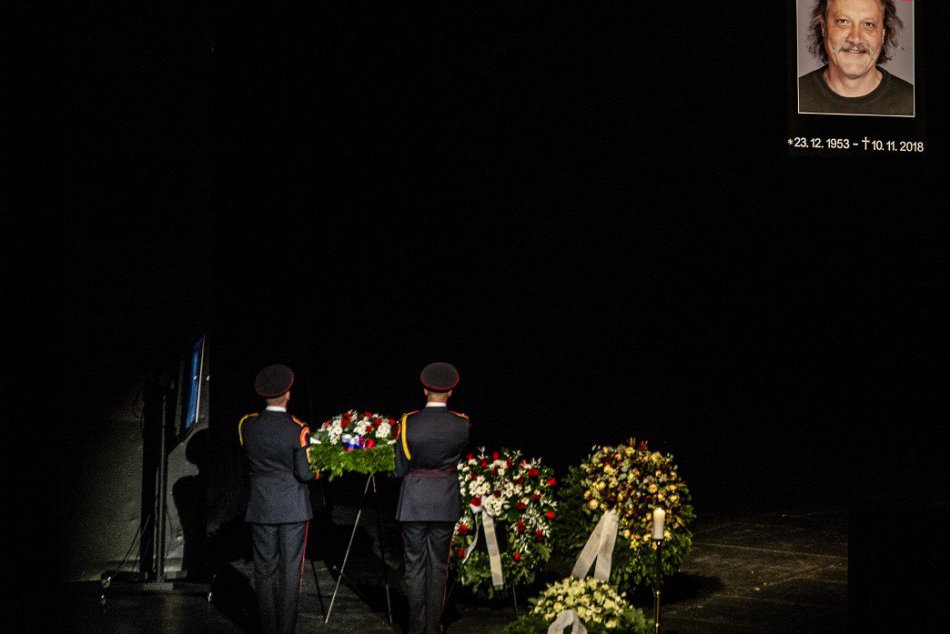 Ilustračný obrázok k článku Slovenská divadelná verejnosť sa rozlúčila s Mariánom Geišbergom