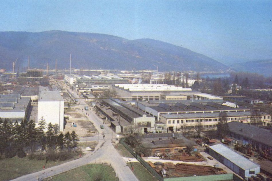 Ilustračný obrázok k článku Uplynulo 70 rokov od medzníka Považských strojární: FOTO z ich histórie