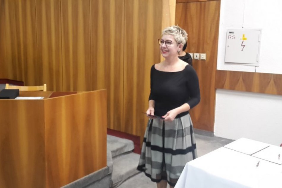 Ilustračný obrázok k článku Vláda to odobrila: Známa Považskobystričanka Iveta Pospíšilová ďalej vo funkcii